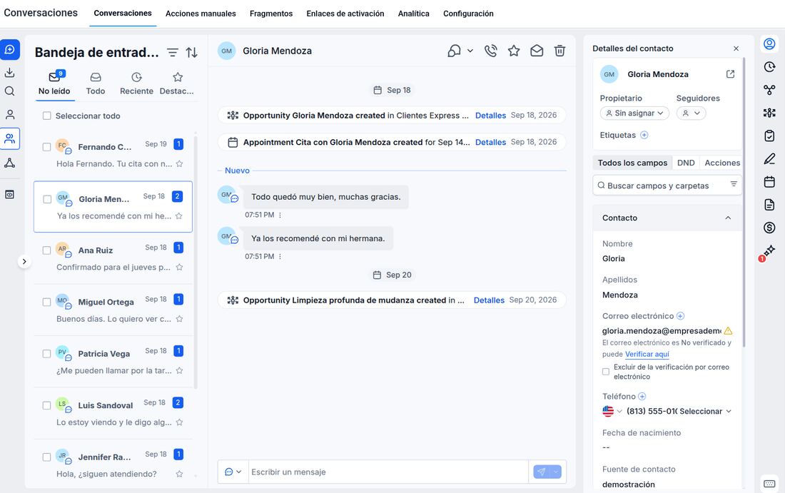 Conversaciones: la lista a la izquierda y el chat abierto en el centro