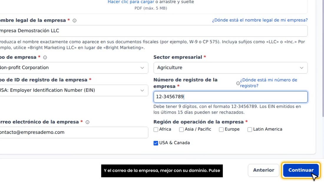 Y el correo de la empresa, mejor con su dominio. Pulse «Continuar».