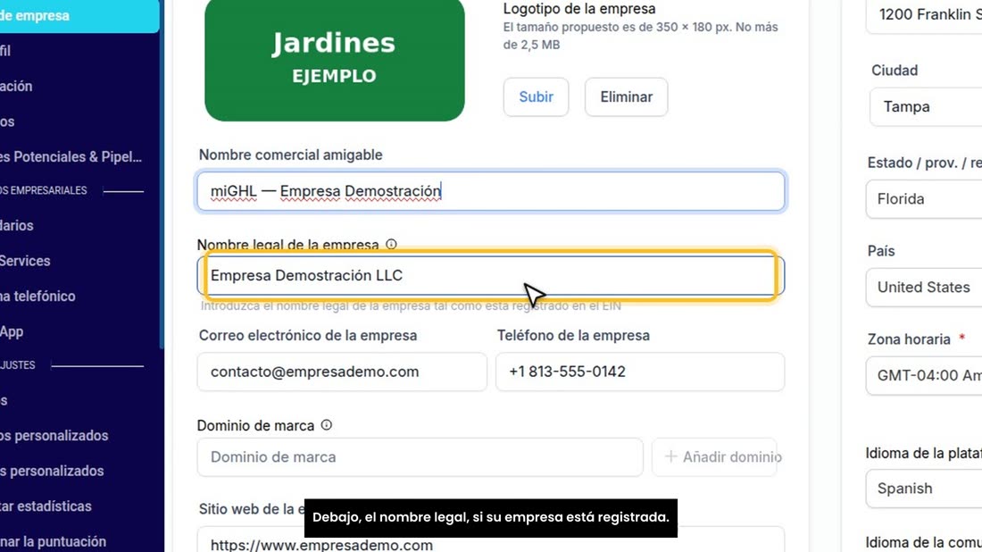 Debajo, el nombre legal, si su empresa está registrada.