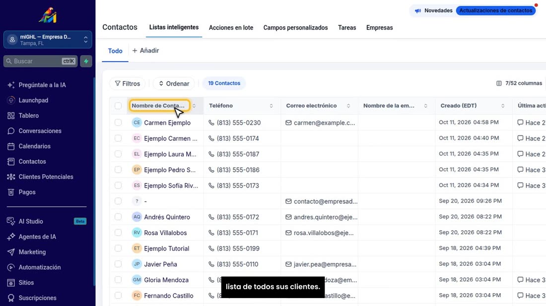 En el menú de la izquierda, entre en «Contactos». Aquí está la lista de todos sus clientes.