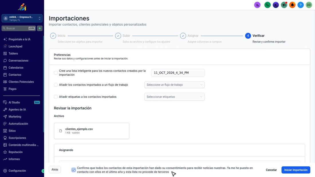 Abajo, marque la casilla para confirmar que estas personas aceptaron recibir sus mensajes. Suba solo a gente que le cono