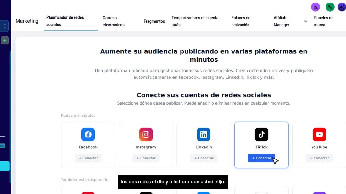 Ya conectadas, escribe su publicación una sola vez, y sale en las dos redes el día y a la hora que usted elija.