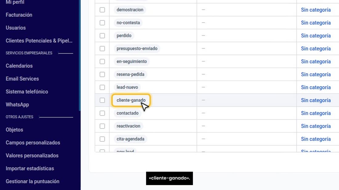 Hay dos tipos. Unas dicen quién es: por ejemplo, «cliente-ganado».